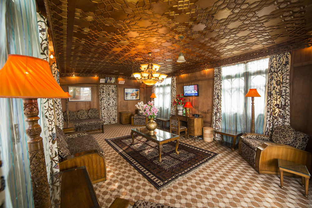 Aziz Palace Group Of Houseboats ศรีนาการ์ ภายนอก รูปภาพ