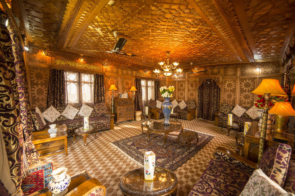 Aziz Palace Group Of Houseboats ศรีนาการ์ ภายนอก รูปภาพ